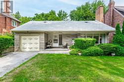 200 CORTLEIGH BOULEVARD  Toronto, ON M5N 1P5