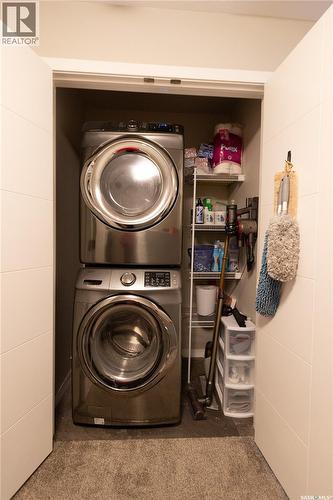 3913 James Hill Road, Regina, SK - Indoor Photo Showing Laundry Room