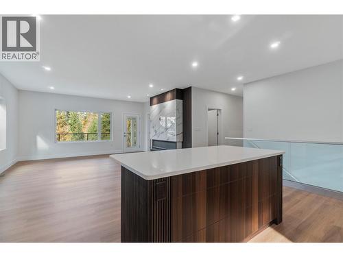 633 9 Street Se, Salmon Arm, BC - Indoor