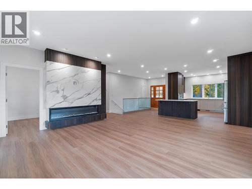 633 9 Street Se, Salmon Arm, BC - Indoor