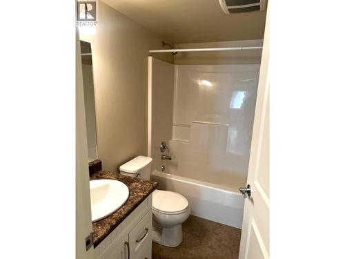 107 11004 102 Avenue, Fort St. John, BC - Indoor Photo Showing Bathroom