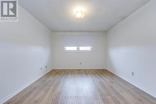 220 Kingsbridge Garden Circle, Mississauga, ON - Indoor Photo Showing Other Room