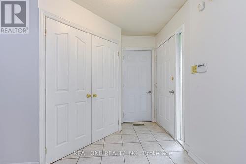 220 Kingsbridge Garden Circle, Mississauga, ON - Indoor Photo Showing Other Room