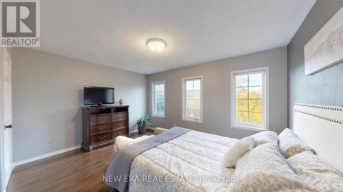 496 Delphine Drive, Burlington, ON - Indoor Photo Showing Bedroom