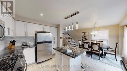 496 Delphine Drive, Burlington, ON - Indoor Photo Showing Kitchen With Upgraded Kitchen