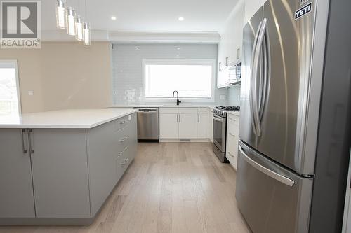 46 Foxborough Trl, Sault Ste. Marie, ON - Indoor Photo Showing Kitchen With Upgraded Kitchen