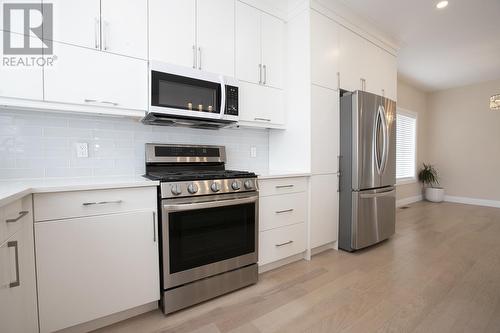 46 Foxborough Trl, Sault Ste. Marie, ON - Indoor Photo Showing Kitchen With Upgraded Kitchen