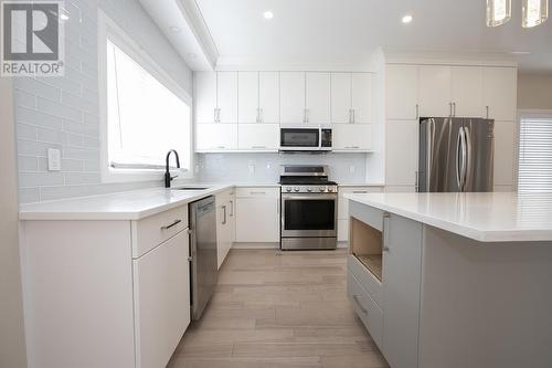 46 Foxborough Trl, Sault Ste. Marie, ON - Indoor Photo Showing Kitchen With Upgraded Kitchen