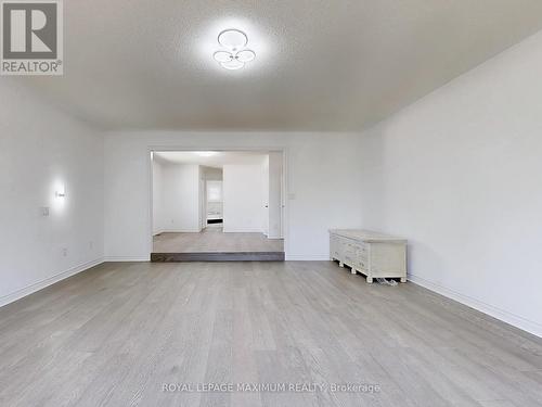 22 A Waltham Crescent, Richmond Hill, ON - Indoor Photo Showing Other Room