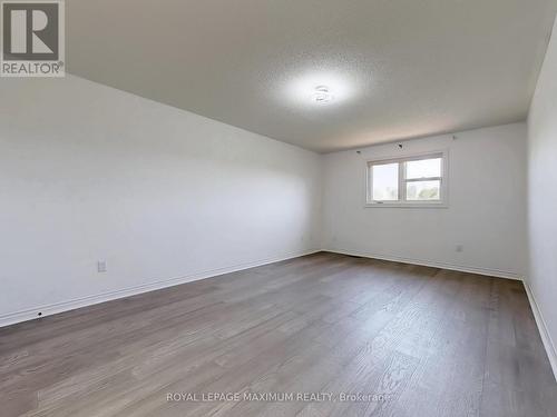 22 A Waltham Crescent, Richmond Hill, ON - Indoor Photo Showing Other Room