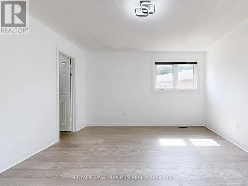 22 A Waltham Crescent, Richmond Hill, ON - Indoor Photo Showing Other Room