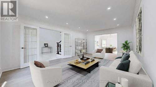 22 A Waltham Crescent, Richmond Hill, ON - Indoor Photo Showing Living Room