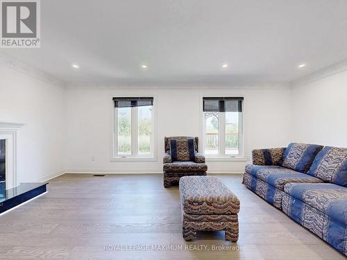 22 A Waltham Crescent, Richmond Hill, ON - Indoor Photo Showing Living Room With Fireplace
