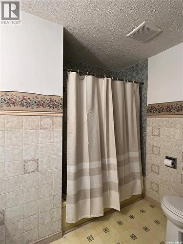 508 Cochin Avenue, Meadow Lake, SK - Indoor Photo Showing Bathroom