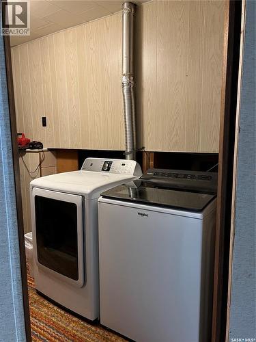 508 Cochin Avenue, Meadow Lake, SK - Indoor Photo Showing Laundry Room