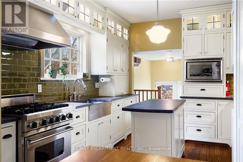 2 Oak Knoll Drive, Hamilton, ON - Indoor Photo Showing Kitchen