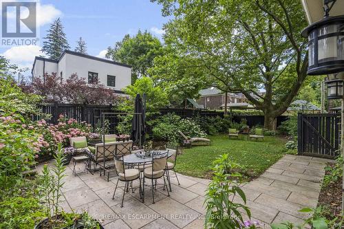 2 Oak Knoll Drive, Hamilton, ON - Outdoor