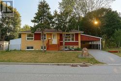 424 BONITA CRESCENT  Richmond Hill, ON L4C 3N1