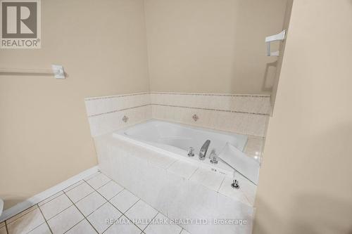 10 Ferris Street, Richmond Hill, ON - Indoor Photo Showing Bathroom