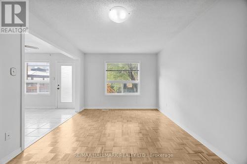 10 Ferris Street, Richmond Hill, ON - Indoor Photo Showing Other Room