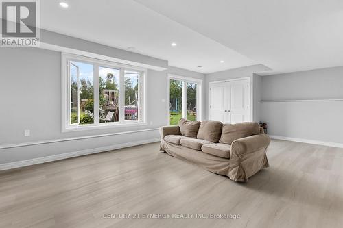 2425 Ferguson Falls Road, Drummond/North Elmsley, ON - Indoor Photo Showing Living Room