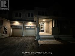 93 AIR DANCER CRESCENT  Oshawa, ON L1L 0V3