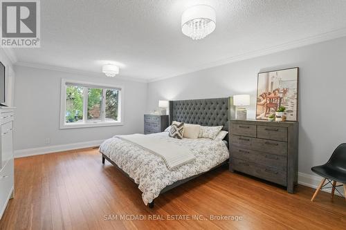 1117 Fleet Street, Mississauga, ON - Indoor Photo Showing Bedroom