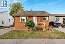 2222 FOREST AVENUE  Windsor, ON N8W 2G6