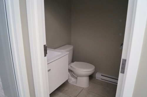 Powder room - 210-1115 Boul. St-Luc, Saint-Jean-Sur-Richelieu, QC - Indoor Photo Showing Bathroom