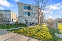 201 20 Ancaster Gate  Winnipeg, MB R3Y 0T7