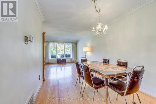 3196 Sunnyhill Drive, Mississauga, ON - Indoor Photo Showing Dining Room