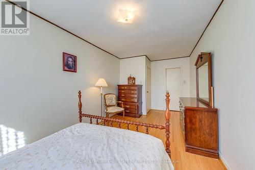 3196 Sunnyhill Drive, Mississauga, ON - Indoor Photo Showing Bedroom