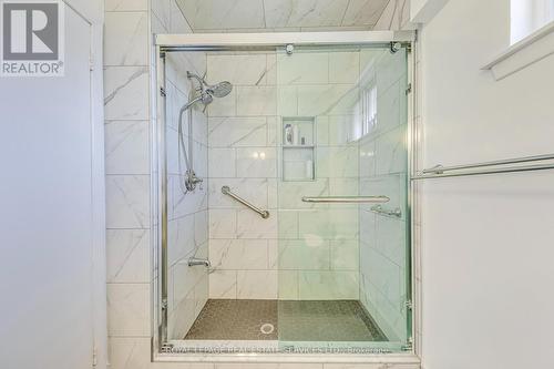 3196 Sunnyhill Drive, Mississauga, ON - Indoor Photo Showing Bathroom