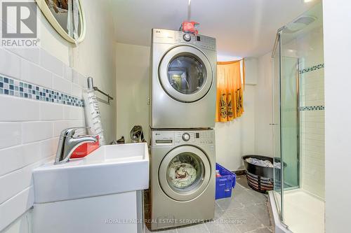 3196 Sunnyhill Drive, Mississauga, ON - Indoor Photo Showing Laundry Room