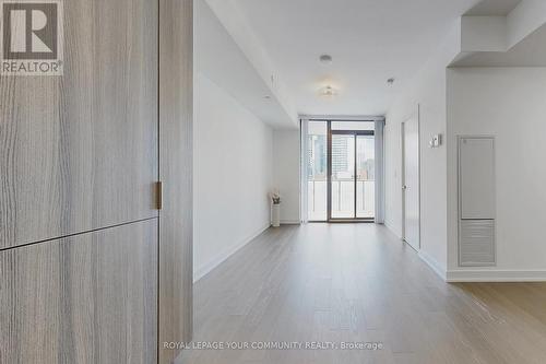 2604 - 11 Wellesley Street W, Toronto, ON - Indoor Photo Showing Other Room