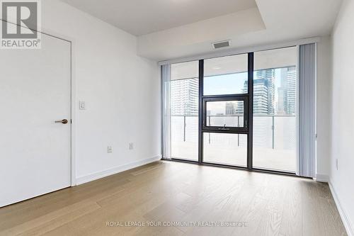 2604 - 11 Wellesley Street W, Toronto, ON - Indoor Photo Showing Other Room