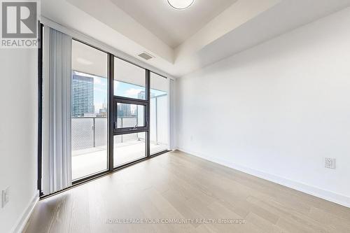 2604 - 11 Wellesley Street W, Toronto, ON - Indoor Photo Showing Other Room