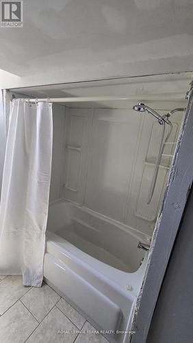 779 Whitman Crescent, Oshawa, ON - Indoor Photo Showing Bathroom