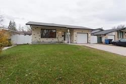 6 Larter Crescent  Winnipeg, MB R2P 0T8