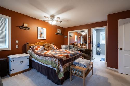 13071 Trewhitt Road, Lake Country, BC - Indoor Photo Showing Bedroom