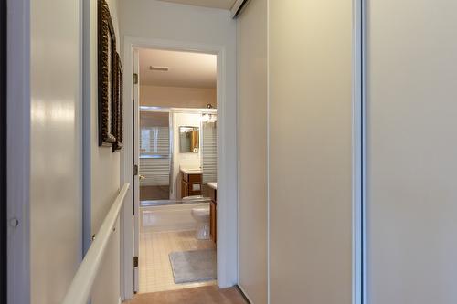 208-1329 Klo Road, Kelowna, BC - Indoor