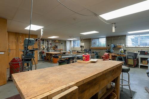 208-1329 Klo Road, Kelowna, BC - Indoor