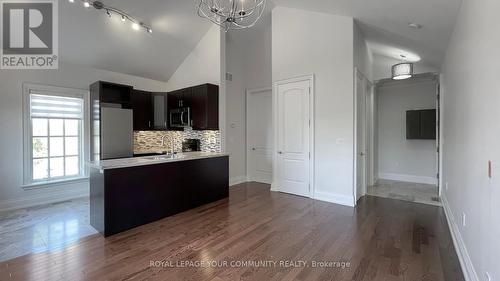 42 Somerville Street, Whitchurch-Stouffville, ON - Indoor Photo Showing Kitchen