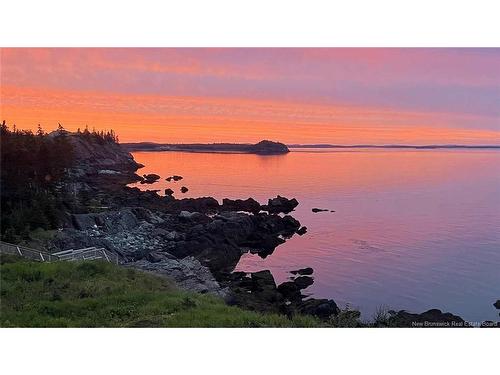 868 Fundy Dr, Wilsons Beach, NB 