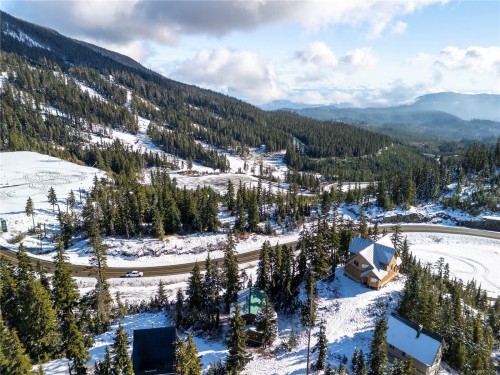 706 Glacier View Close, Courtenay, BC 