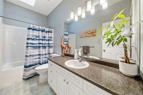 1193 Garden Gate Dr, Central Saanich, BC 