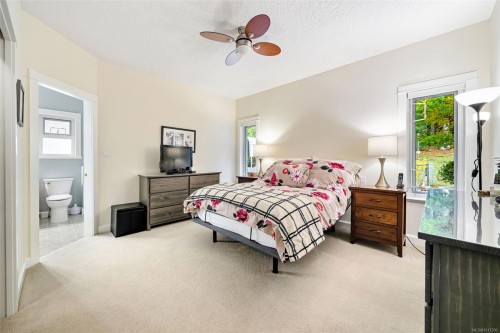 1193 Garden Gate Dr, Central Saanich, BC 