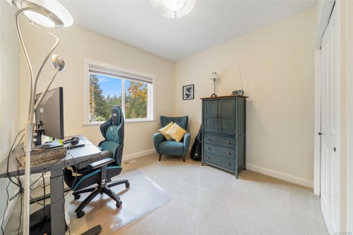 1193 Garden Gate Dr, Central Saanich, BC 