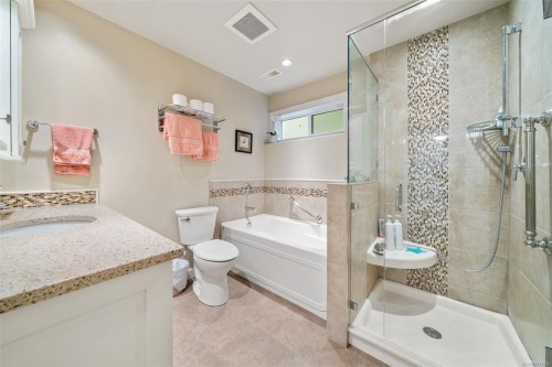 1193 Garden Gate Dr, Central Saanich, BC 