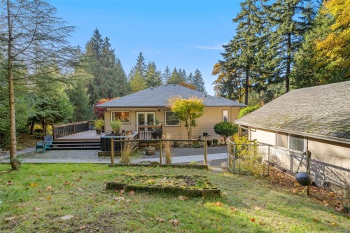 1193 Garden Gate Dr, Central Saanich, BC 